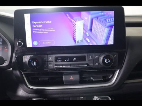 Used 2025 Toyota Grand Highlander FWD image 25