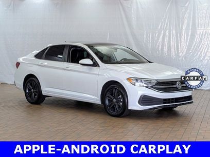 Used 2022 Volkswagen Jetta SE w/ Panoramic Sunroof Package