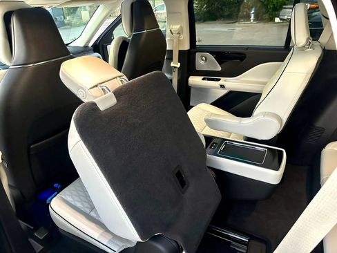 Used 2020 Lincoln Aviator Black Label AWD/4WD image 14