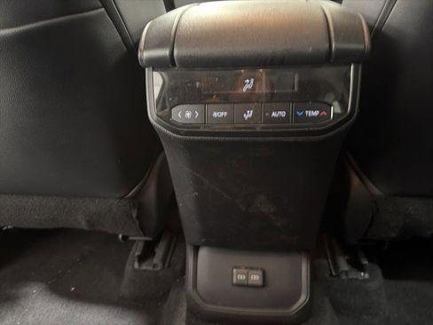Used 2023 Toyota Highlander L image 27