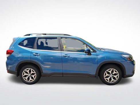 Used 2019 Subaru Forester Premium AWD/4WD image 9