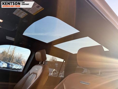 Used 2024 Ford Expedition Platinum image 32