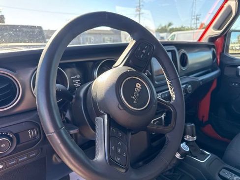 Used 2023 Jeep Wrangler Unlimited w/ Cold Weather Group AWD/4WD image 10
