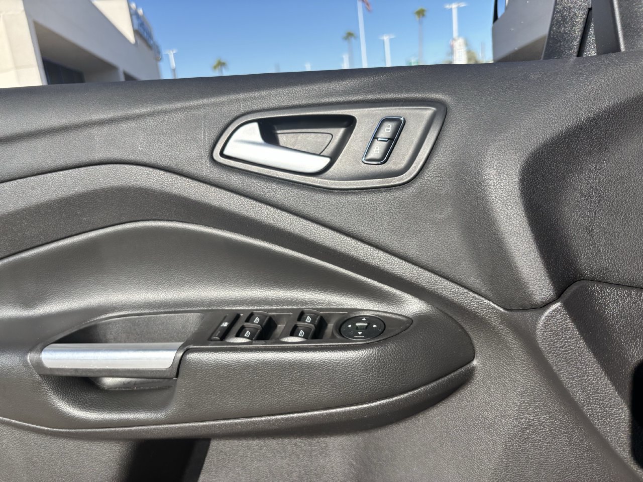 Used 2015 Ford Escape SE w/ Equipment Group 201A AWD/4WD image 19