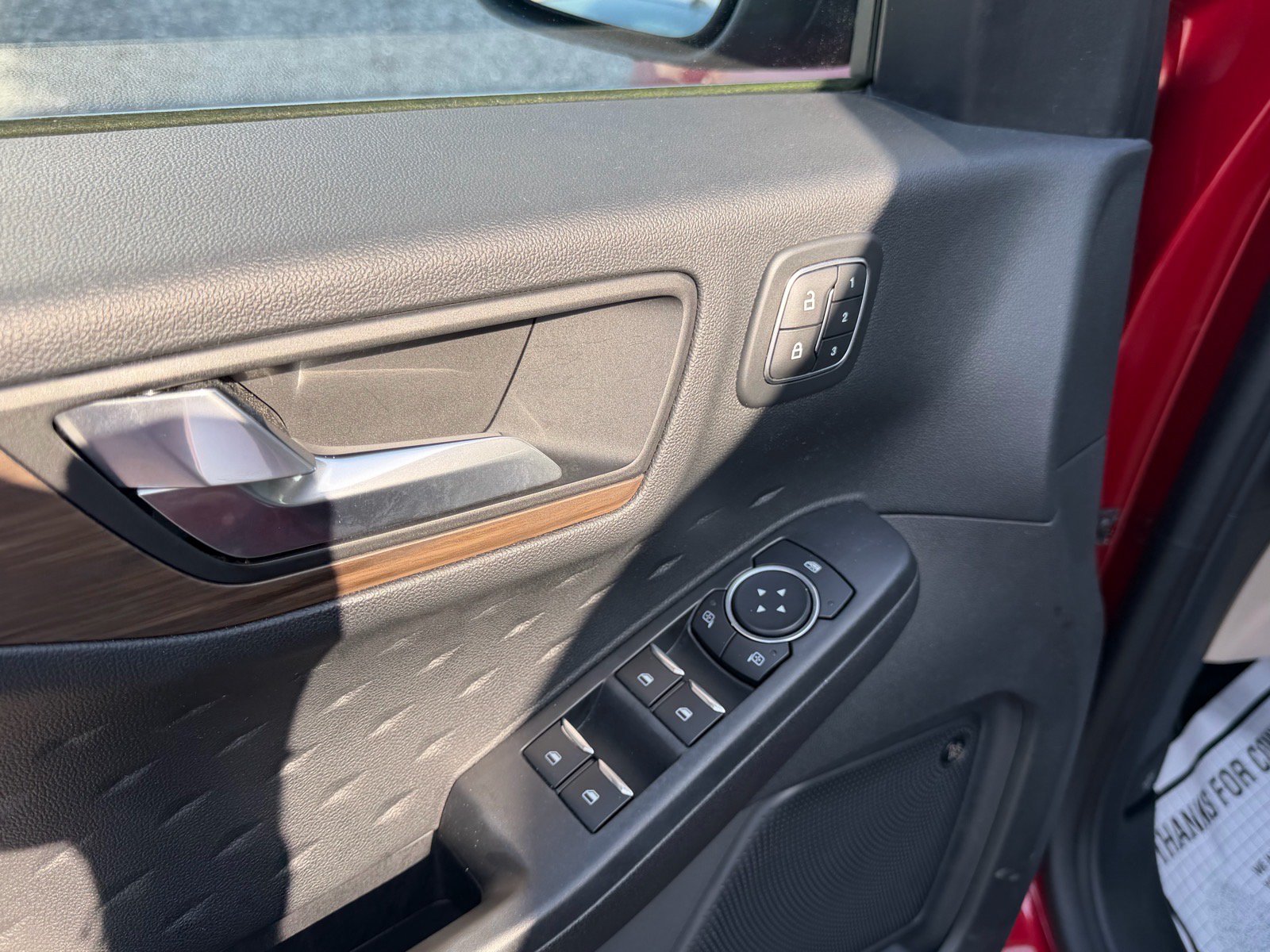 Used 2020 Ford Escape Titanium AWD/4WD image 20