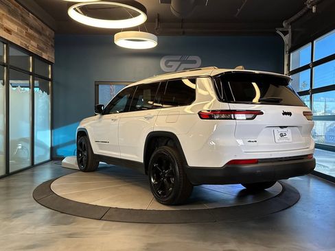 Used 2023 Jeep Grand Cherokee L Laredo AWD/4WD image 5