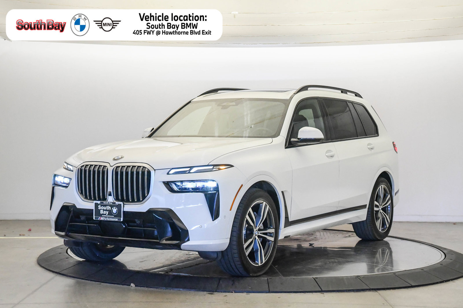 Certified 2024 BMW X7 xDrive40i w/ M Sport Package AWD/4WD image 1