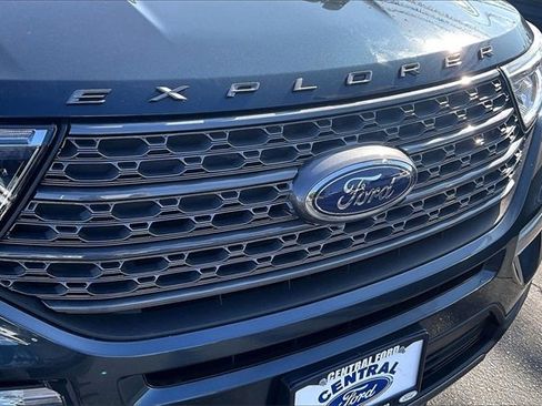 Certified 2022 Ford Explorer XLT w/ Equipment Group 202A image 29