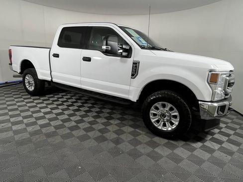Used 2022 Ford F350 XLT w/ XLT Value Package AWD/4WD image 7