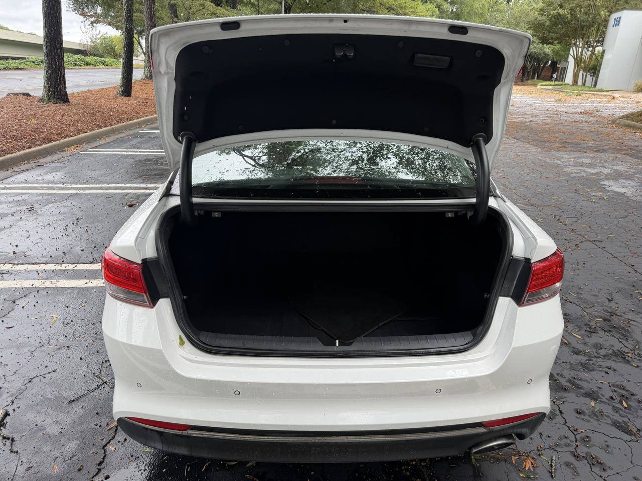 Used 2018 Kia Optima EX FWD image 25