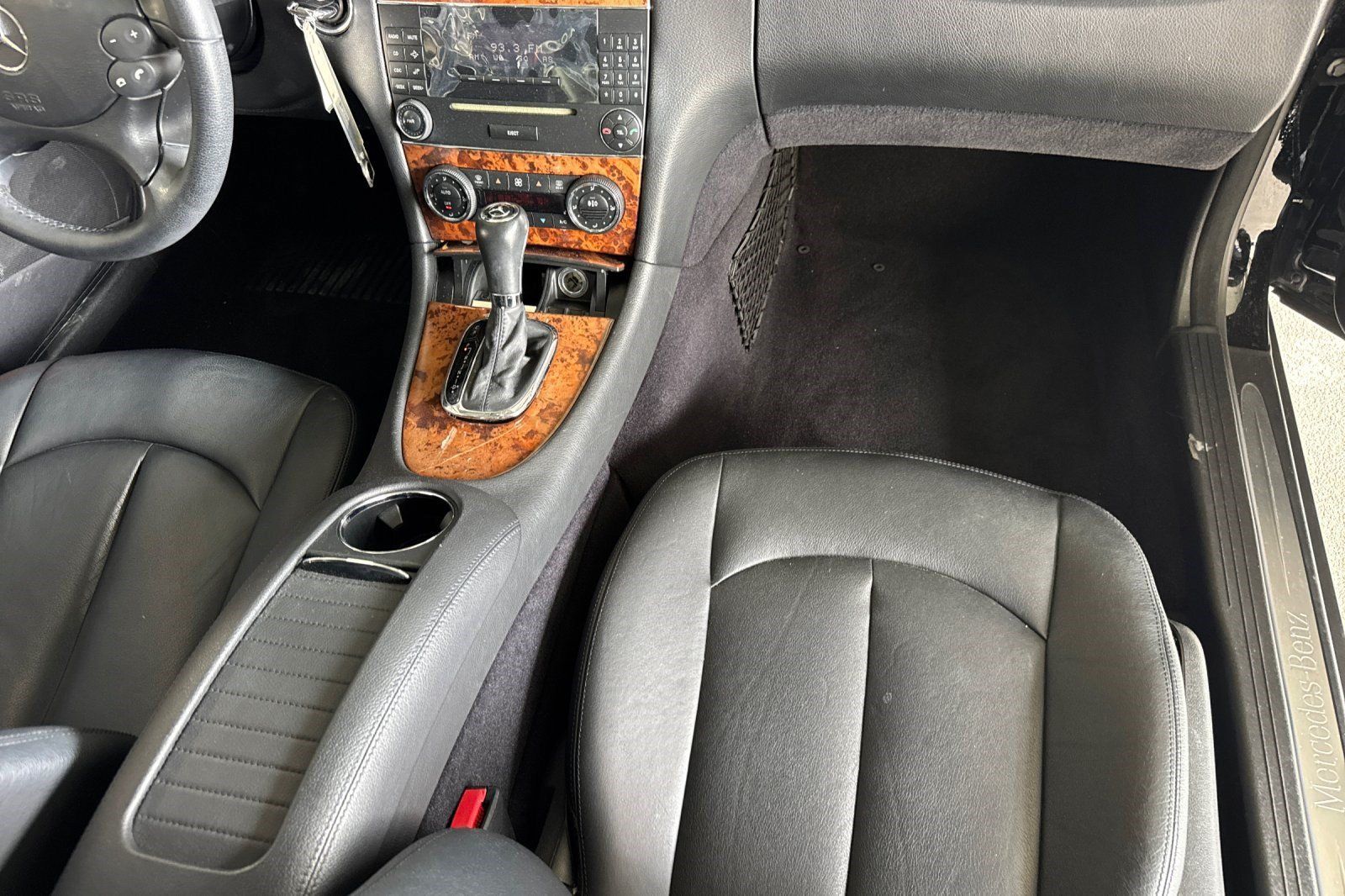 Used 2007 Mercedes-Benz CLK 350 Coupe image 27
