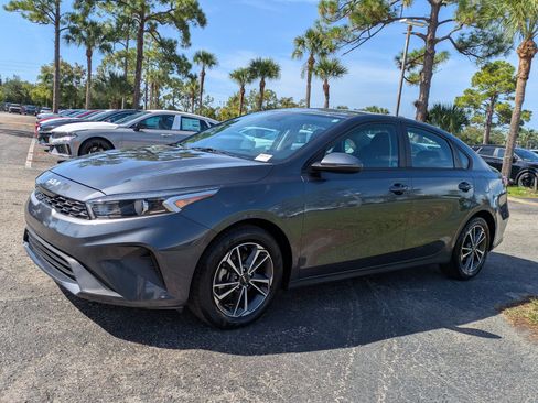 Certified 2023 Kia Forte LXS w/ LXS Technology Package FWD image 6