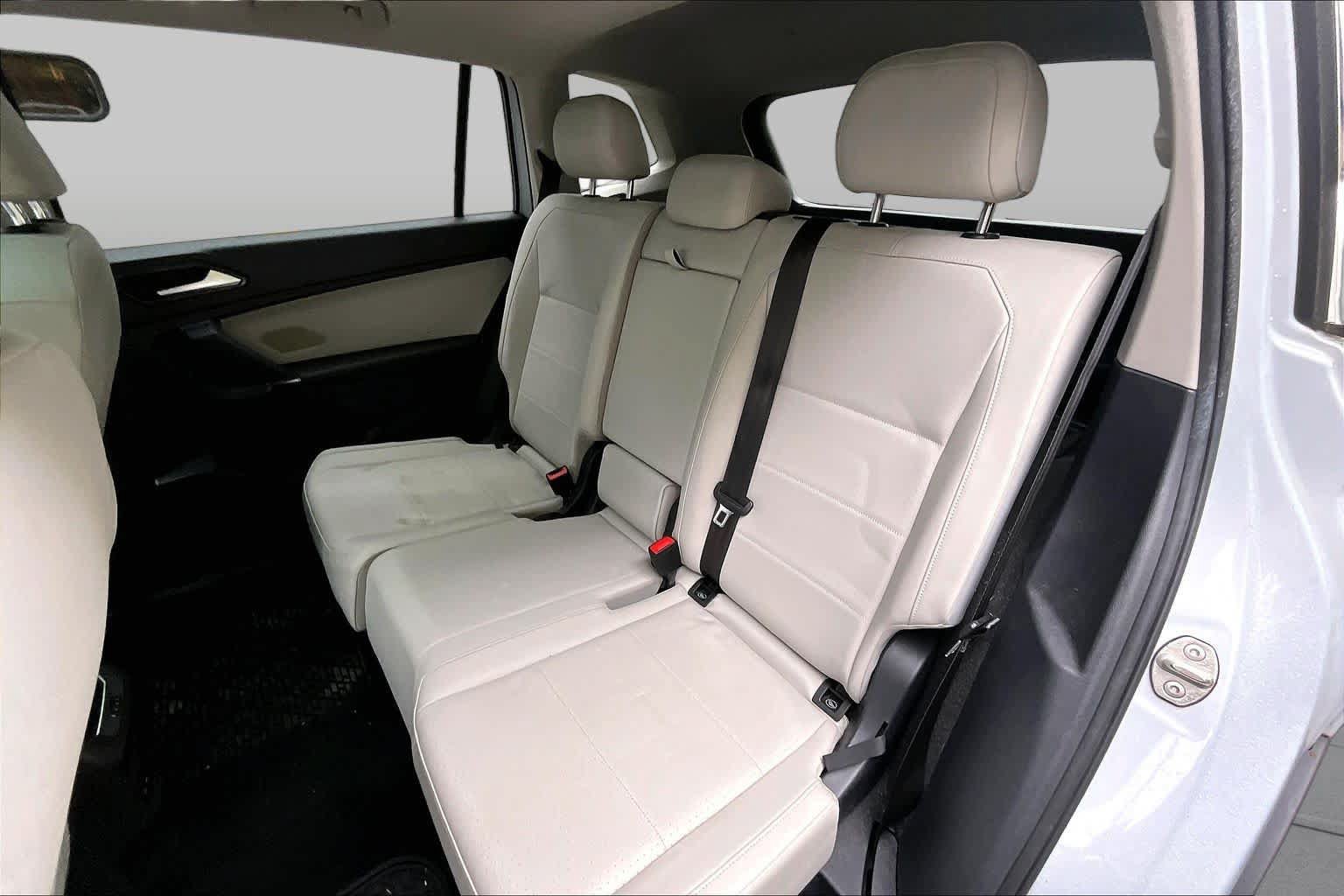 Used 2018 Volkswagen Tiguan SE w/ Panoramic Sunroof Package AWD/4WD image 20