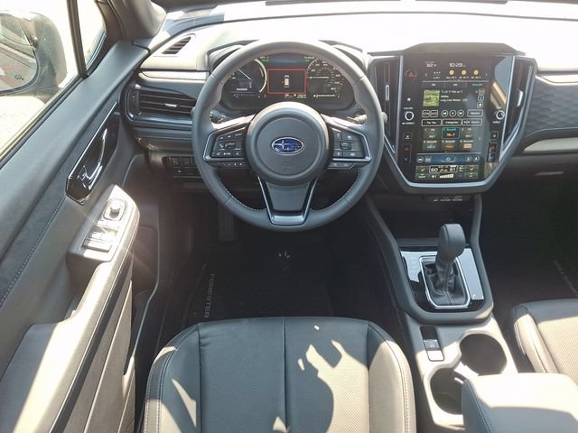 Used 2025 Subaru Forester Limited AWD/4WD image 13