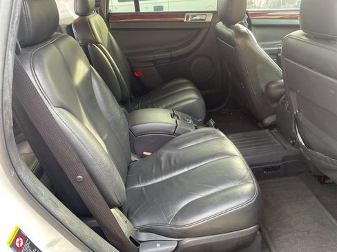 Used 2004 Chrysler Pacifica 2WD w/ Cargo Convenience Group image 10