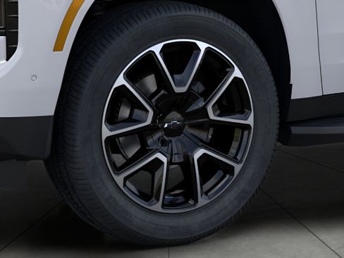 Used 2026 Chevrolet Tahoe RST AWD/4WD image 9