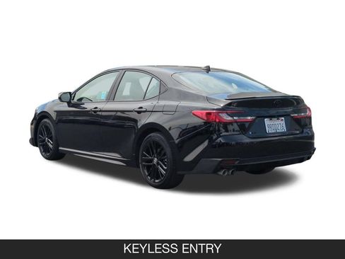 Used 2025 Toyota Camry SE w/ Convenience Package FWD image 7
