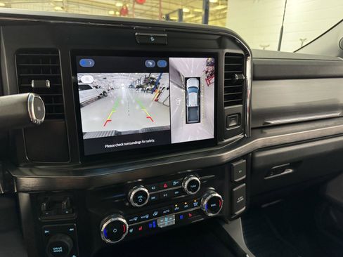 Used 2025 Ford F250 Lariat w/ Chrome Package image 18