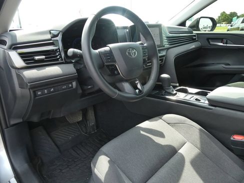 Used 2025 Toyota Camry LE w/ Convenience Package FWD image 22