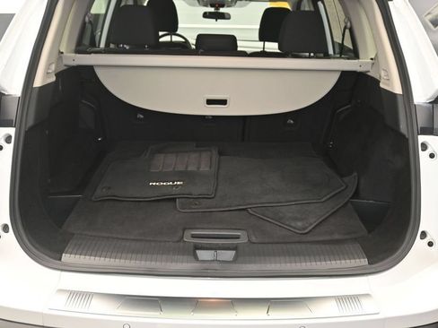 Used 2026 Nissan Rogue SV AWD/4WD image 19