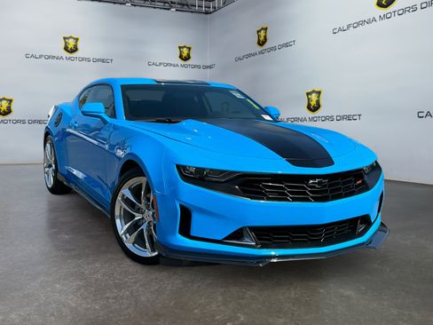 Used 2022 Chevrolet Camaro LT w/ Design Package 2 RWD image 3