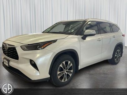 Used 2022 Toyota Highlander XLE