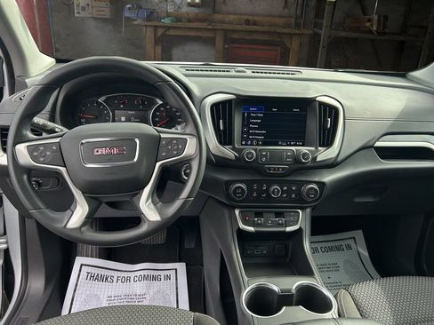 Certified 2022 GMC Terrain SLE w/ Driver Convenience Package FWD image 17