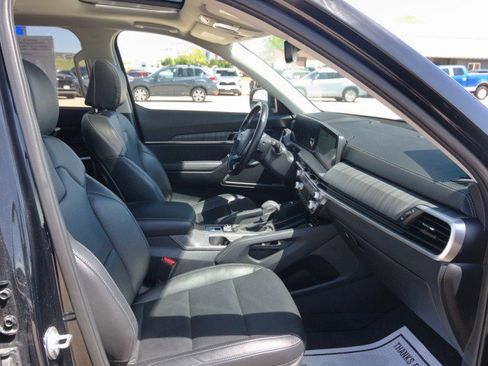 Used 2023 Kia Telluride AWD image 37