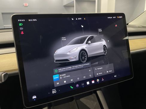 Used 2023 Tesla Model Y AWD image 22