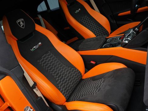 Used 2022 Lamborghini Urus AWD/4WD image 61