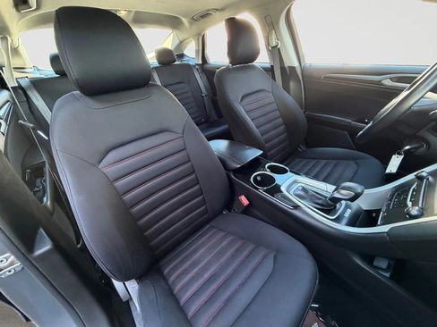 Used 2013 Ford Fusion SE FWD image 21