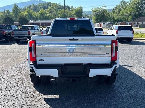 Used 2023 Ford F450 Platinum w/ FX4 Off-Road Package AWD/4WD image 6