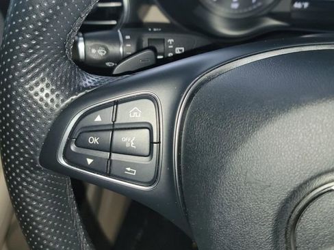 Used 2019 Mercedes-Benz GLC 350e 4MATIC image 20