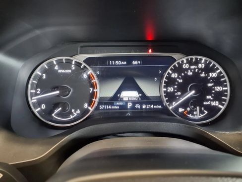 Used 2025 Nissan Rogue SV AWD/4WD image 29