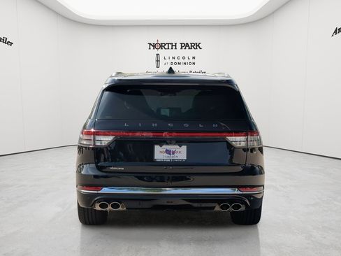 New 2026 Lincoln Aviator Black Label w/ Dynamic Handling Package AWD/4WD image 4