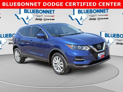 Used 2021 Nissan Rogue Sport S FWD image 3