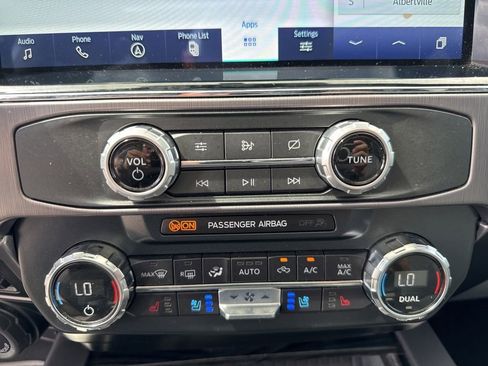 Used 2022 Ford F450 Limited w/ FX4 Off-Road Package image 46