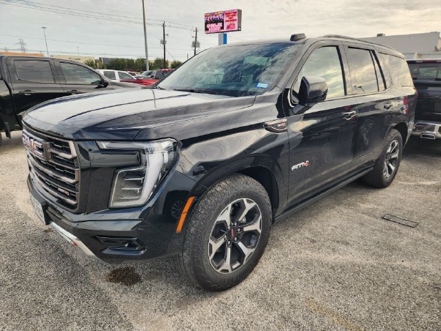 Certified 2025 GMC Yukon AT4 Ultimate w/ LPO, Floor Liner Package AWD/4WD image 2
