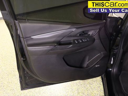 Used 2022 Chevrolet Bolt LT w/ Infotainment Package image 26