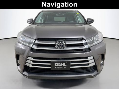 Used 2019 Toyota Highlander Limited Platinum AWD/4WD image 3
