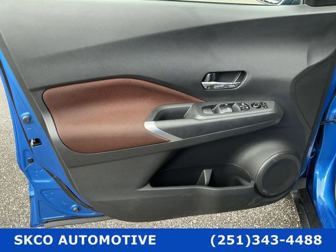 Used 2022 Nissan Kicks SR image 12