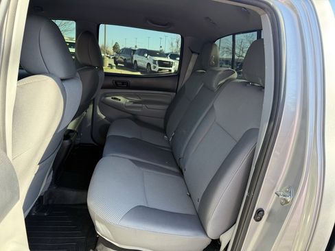 Used 2015 Toyota Tacoma PreRunner image 33