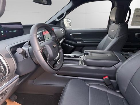 New 2025 Ford Expedition Platinum w/ Stealth Performance Package image 9