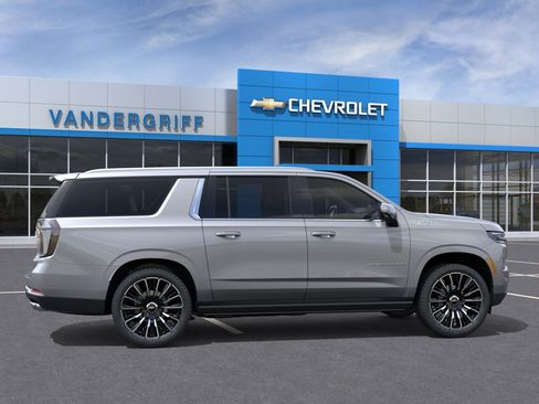 New 2026 Chevrolet Suburban High Country AWD/4WD image 31