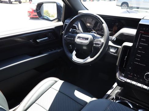New 2026 GMC Yukon AT4 w/ AT4 Premium Plus Package AWD/4WD image 22