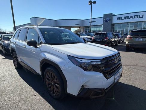 Used 2025 Subaru Forester Sport image 2