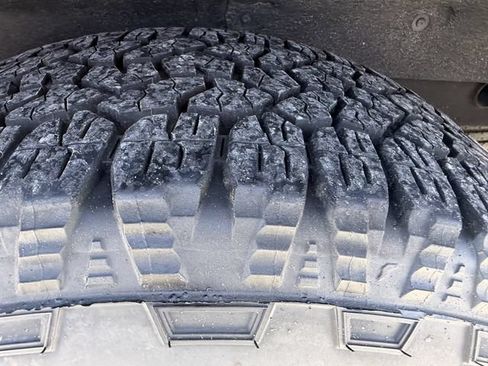 Used 2023 Chevrolet Silverado 1500 LTZ AWD/4WD image 37