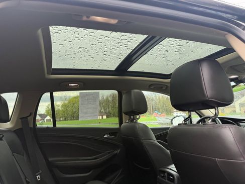 Used 2017 Buick Envision Essence AWD/4WD image 13