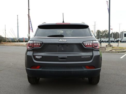 Used 2020 Jeep Compass Sport image 7