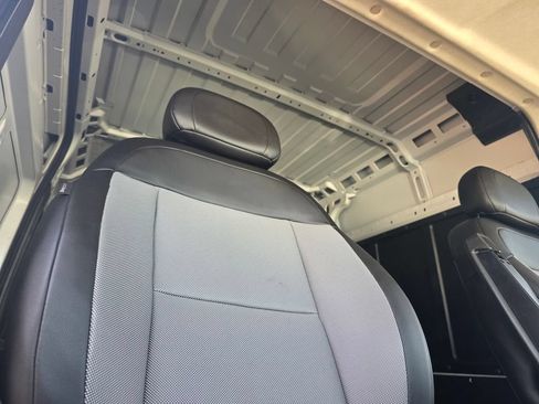 Used 2024 RAM ProMaster 2500 w/ Convenience Group FWD image 21